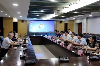 县长高美峰会见杭州客商 深化东海投资合作，共促高新技术产业发展